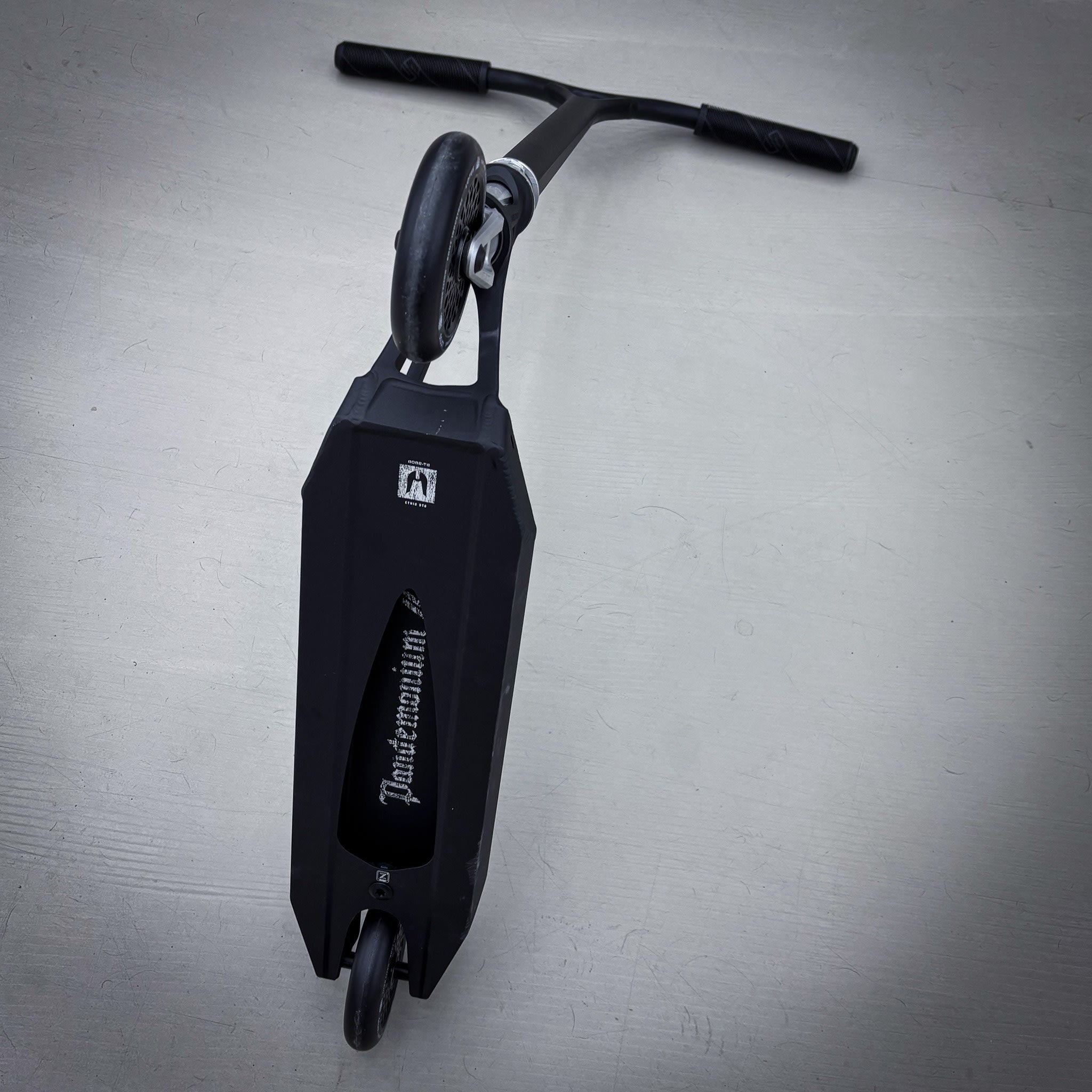 Ethic Lightweight Black Custom Build - Black-ScootWorld.dk