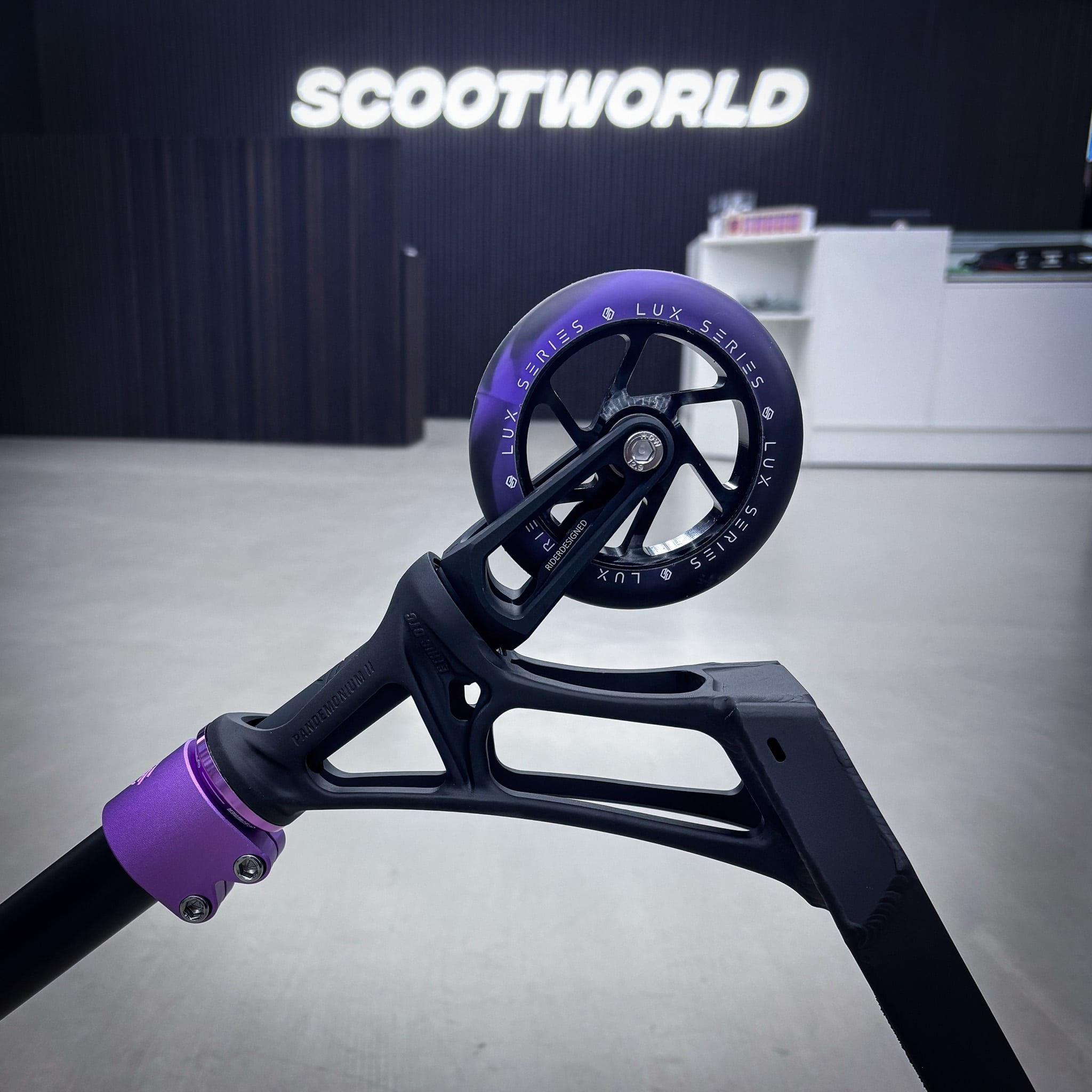 Striker Pande Black/Purple 500mm Custom Build - Black/Purple-ScootWorld.dk
