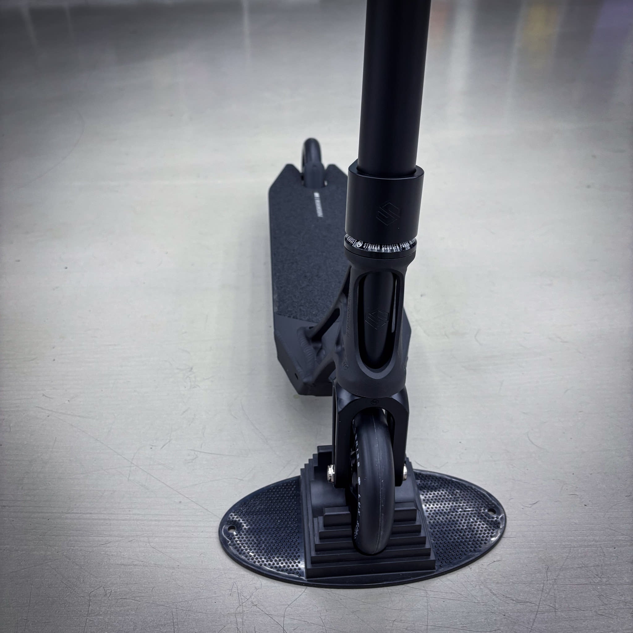 Striker Pande Black 500 Custom Build - Black-ScootWorld.dk