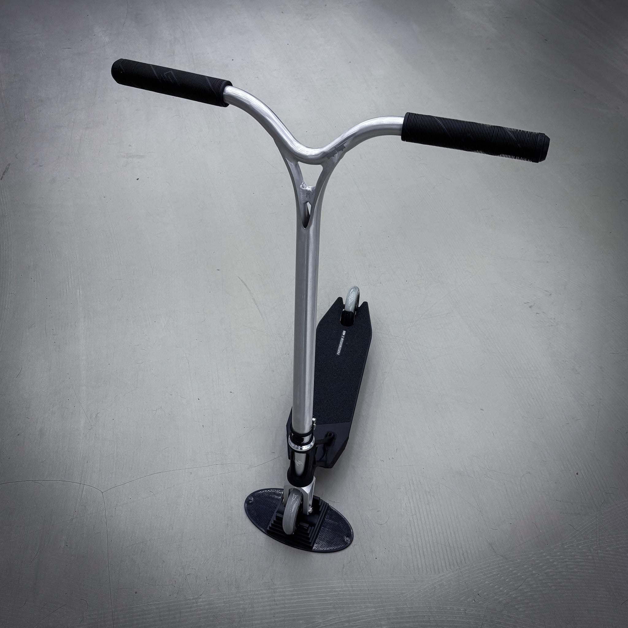 Ethic Pande Wolp Black/Silver Custom Build - Black/Silver-ScootWorld.dk