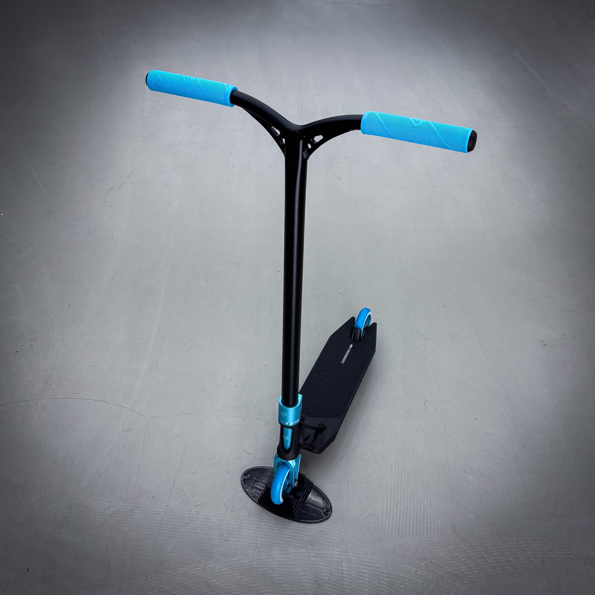 Striker Ethic Pande Custom Build - Black/Teal-ScootWorld.dk